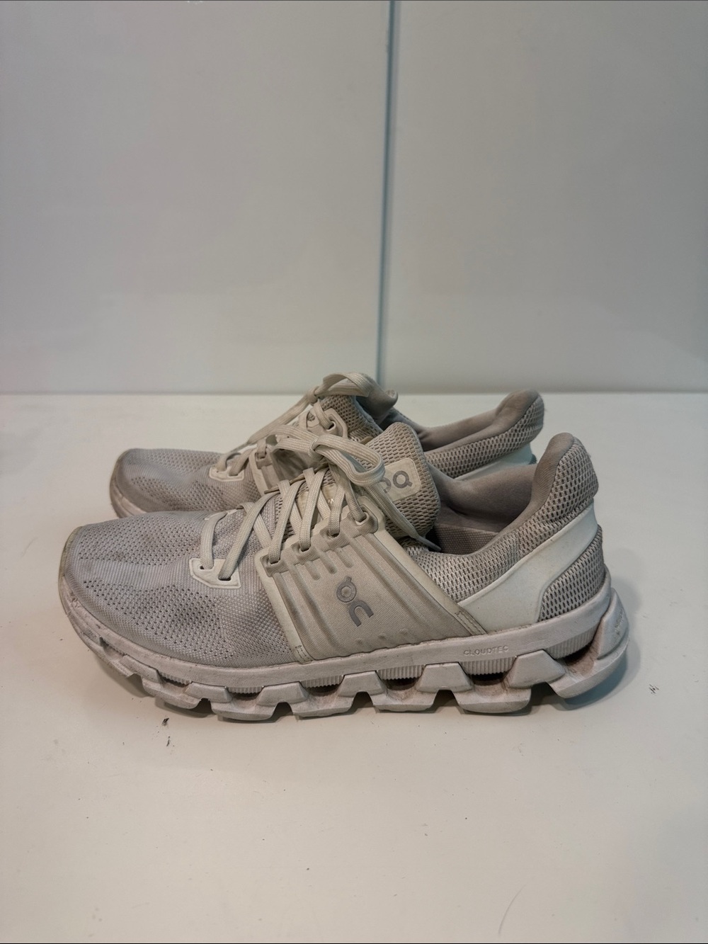 Used On Running Cloudswift oncloud athletic shoes women’s 8.5